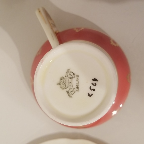 Aynsley Vintage C568 Teacup & Saucer Set Bone China Floral / Salmon, gold - Picture 15 of 17